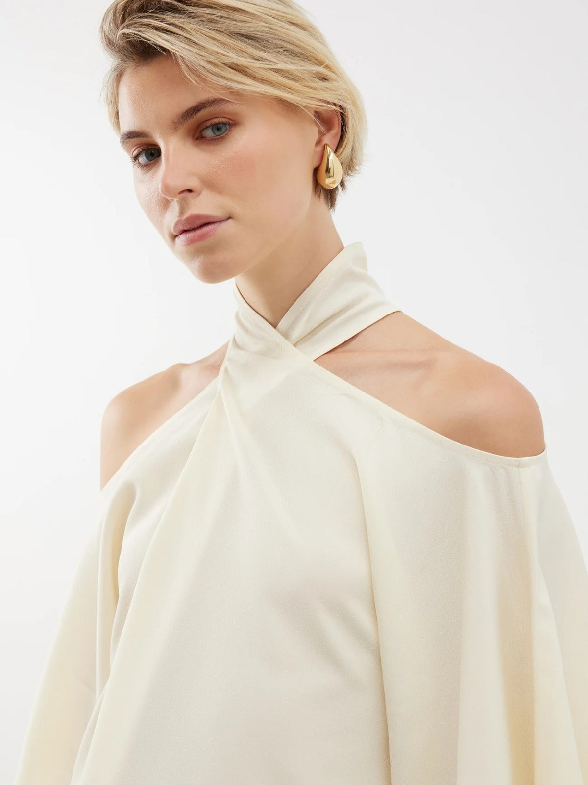 Elegance Flow Halter Neck Ensemble