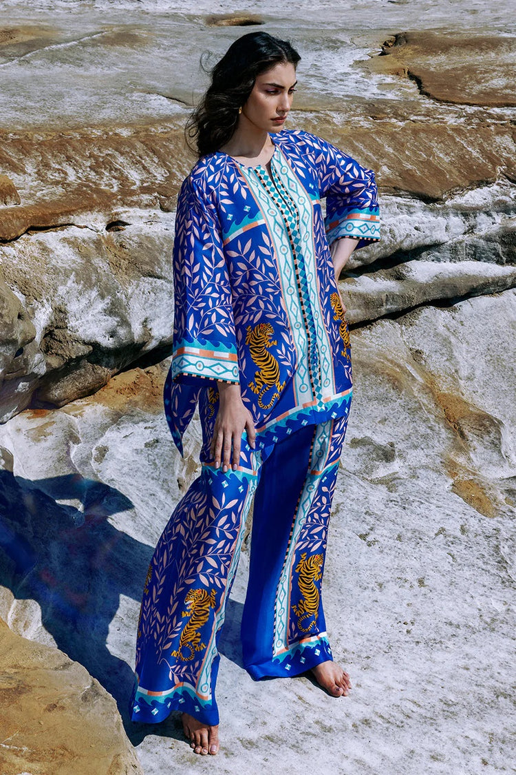Radiant Elegance: Diamond Crepe Co-ord Set
