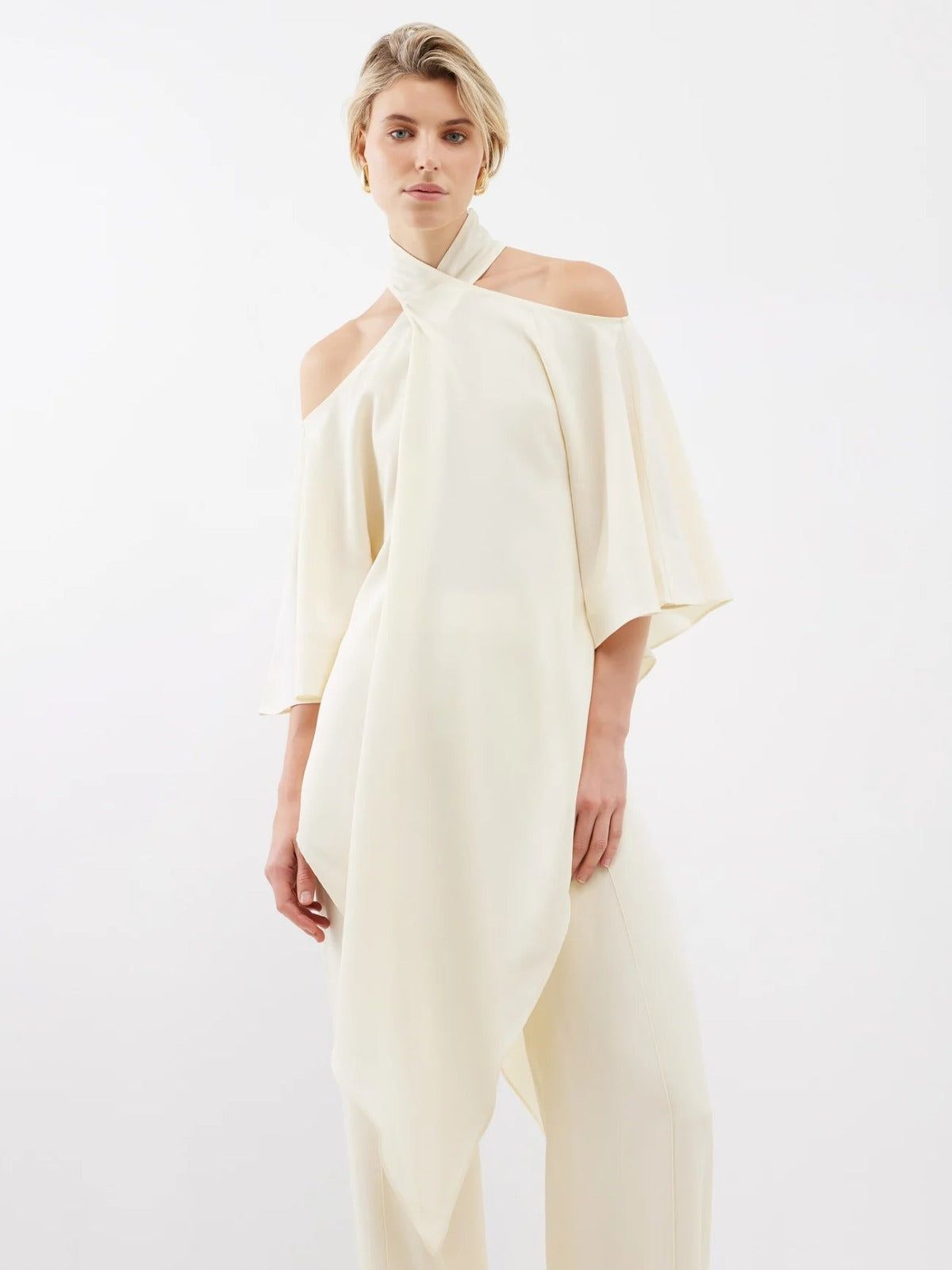 Elegance Flow Halter Neck Ensemble