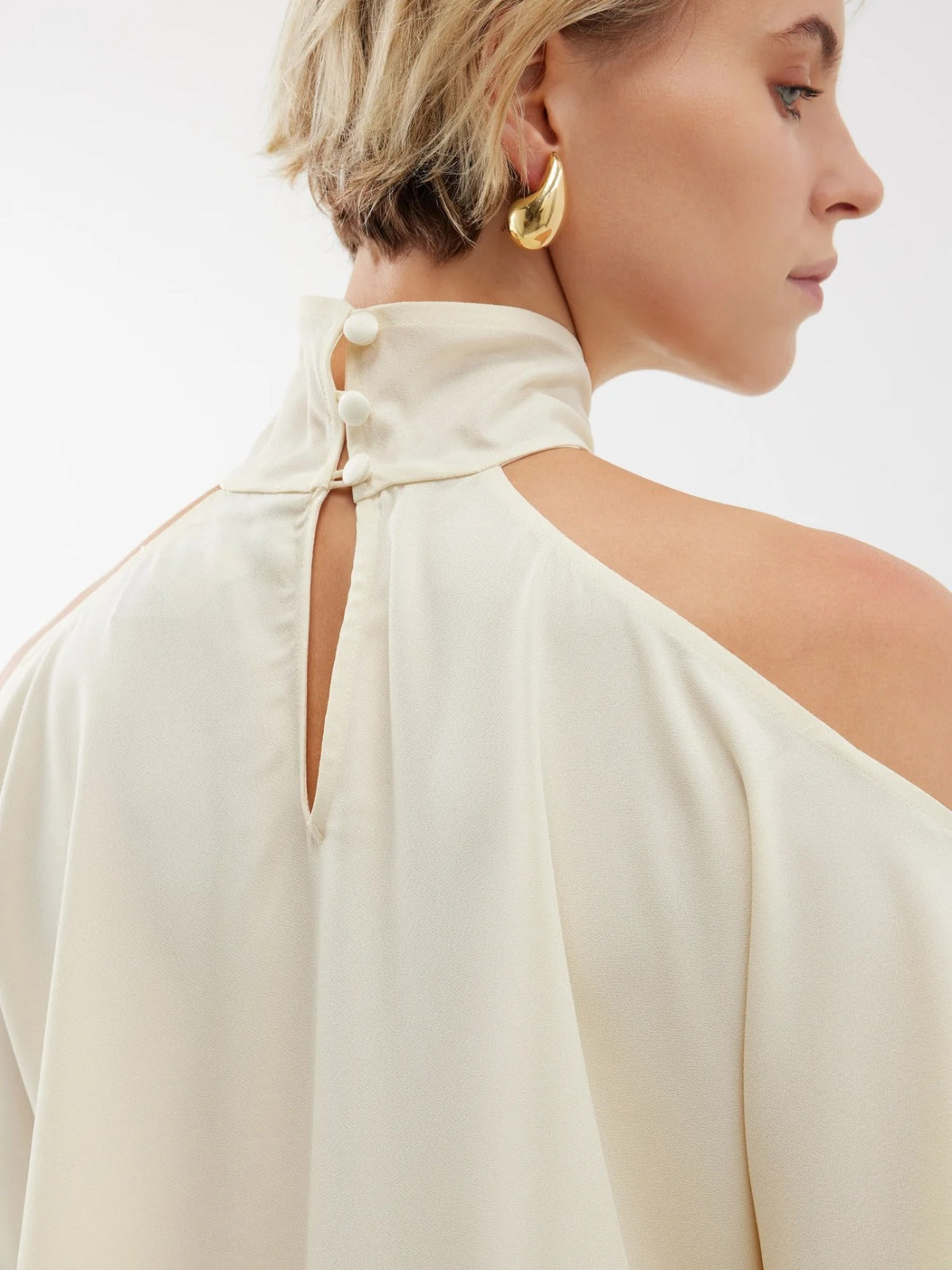 Elegance Flow Halter Neck Ensemble